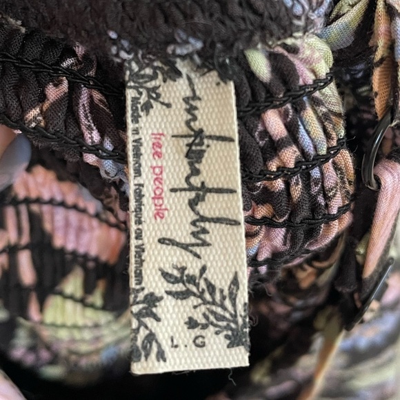 Intimately Free People sz large dark gray w/ floral print strappy smocked maxi - Picture 10 of 10